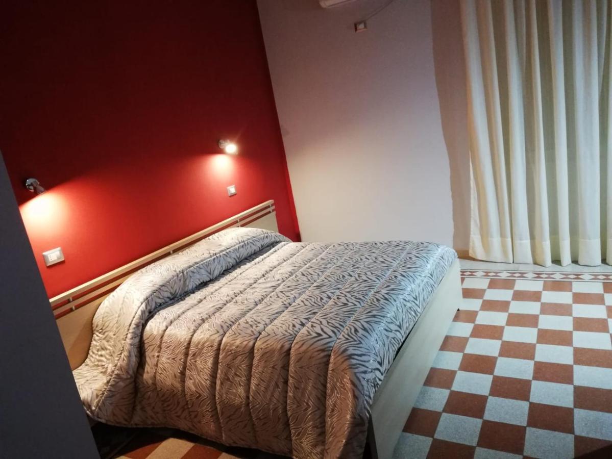 B&B Enjoy Ercolano Bagian luar foto